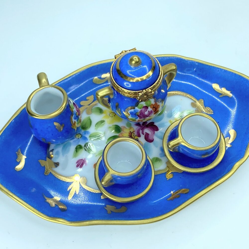 Pierre Arquie Limited Edition 8-Piece Blue Floral Limoges Box Tea Set A157